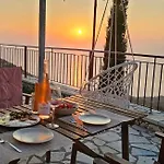 Sun Gazing Hotel de apartamente Drymon